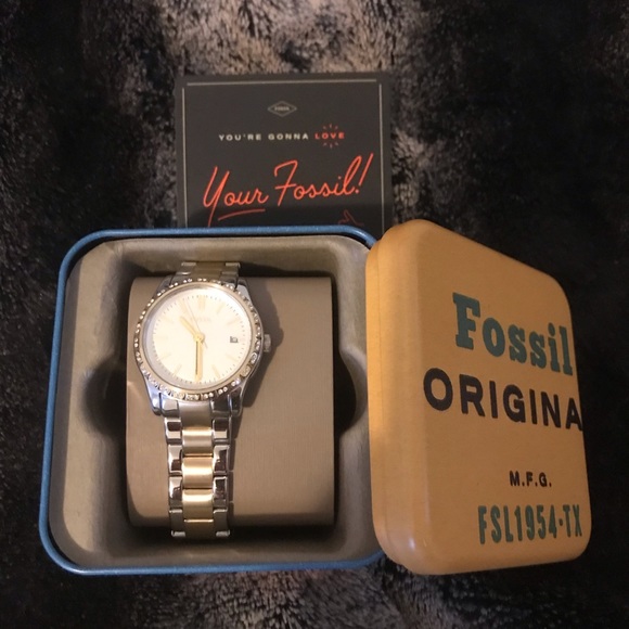 Women’s fossil watch - Picture 2 of 2